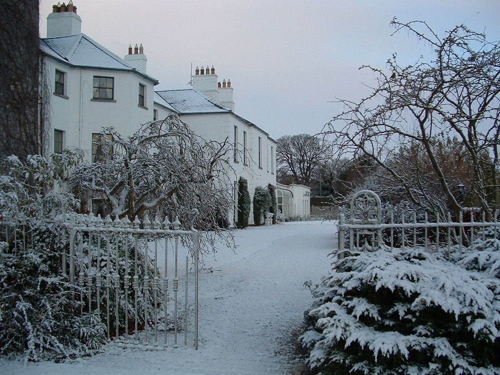 Barberstown Castle Hotel Straffan ภายนอก รูปภาพ