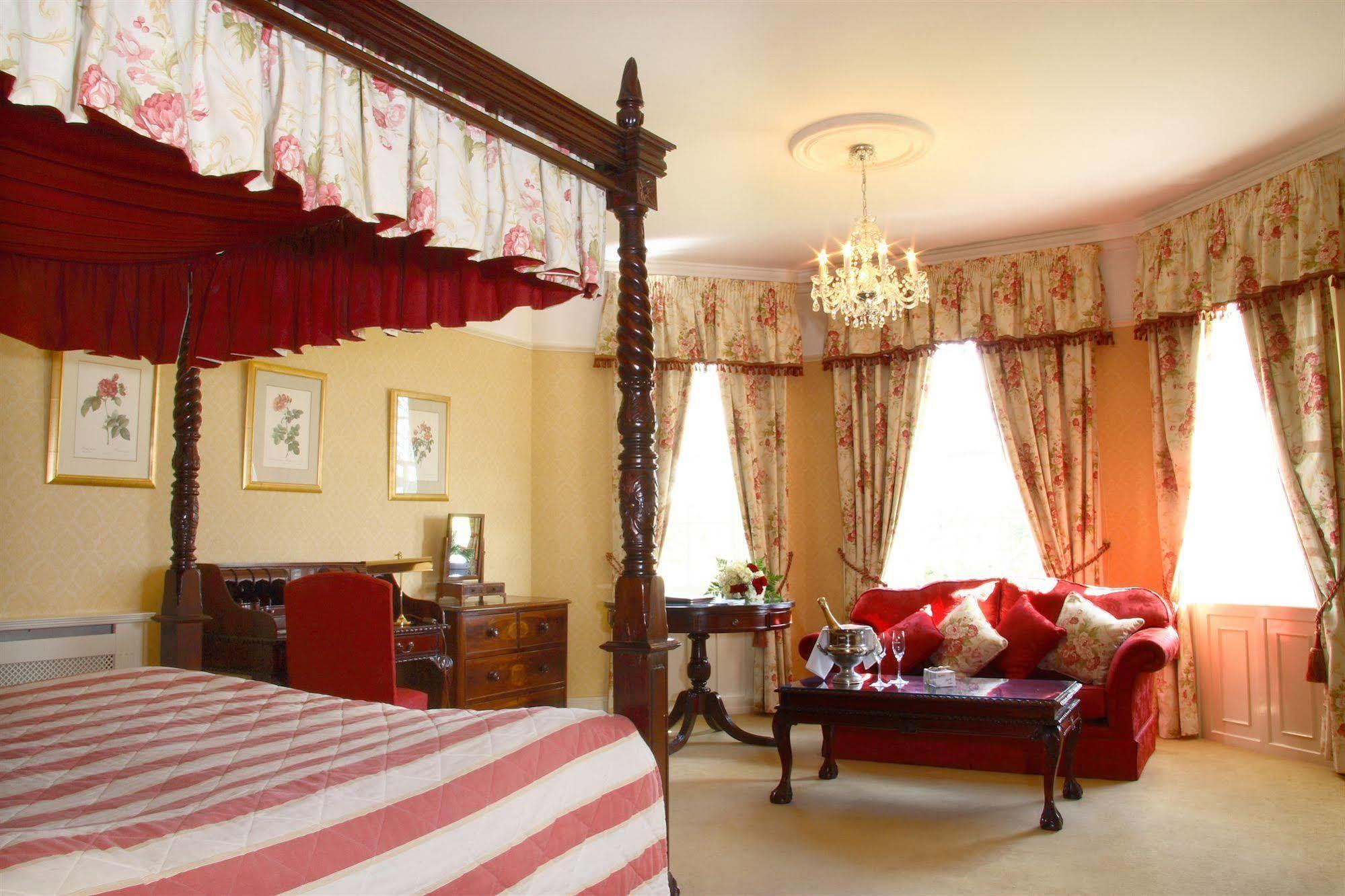 Barberstown Castle Hotel Straffan ภายนอก รูปภาพ