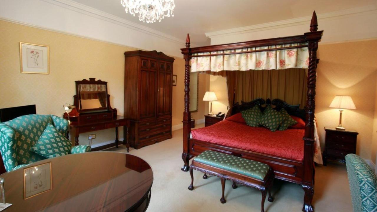 Barberstown Castle Hotel Straffan ภายนอก รูปภาพ